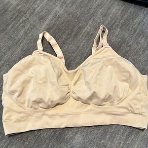 Kindred Bravely nursing and pumping bra